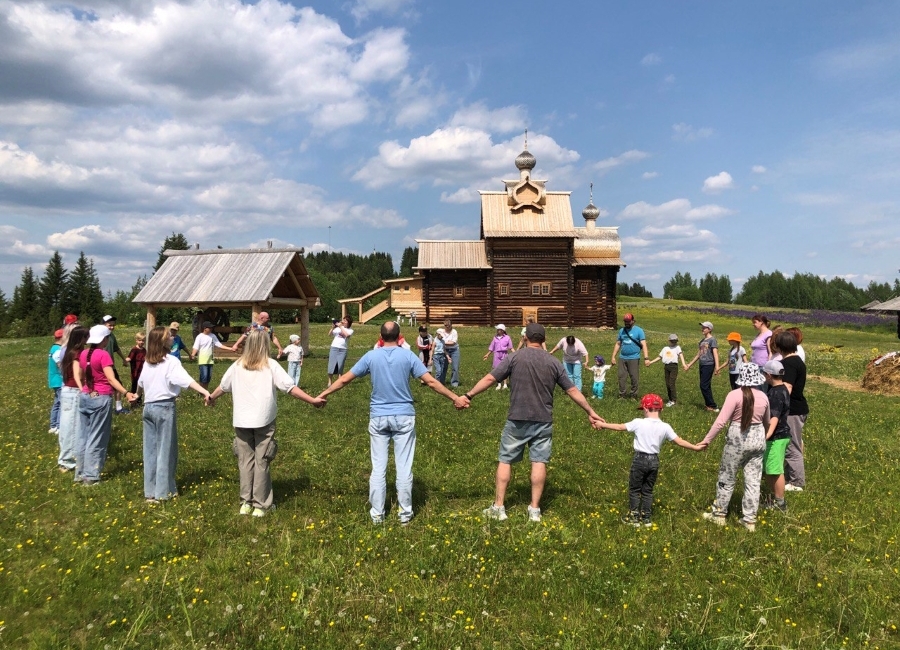 Metadynea congratulated children on the beginning of summer